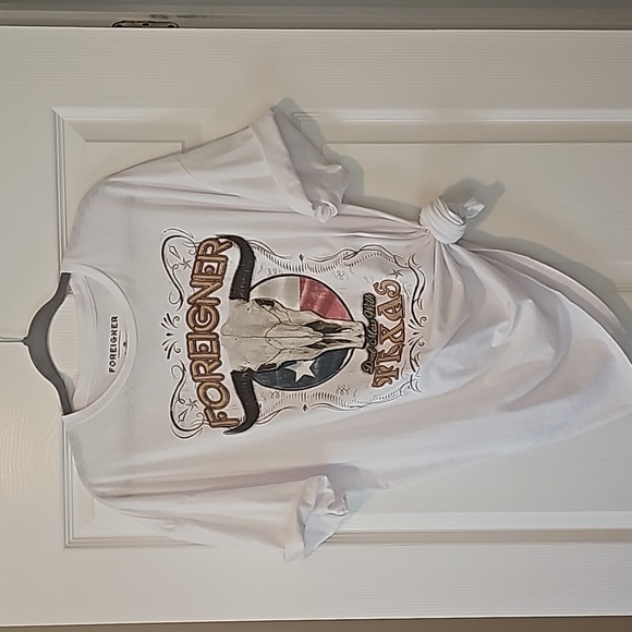 FOREIGNER band tee by goody two sleeves  x Maurice's white ss graphic, Size XXL - Picture 10 of 11